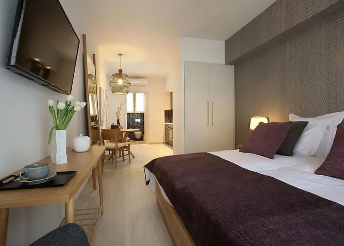 Happiness Luxury Central Apartment